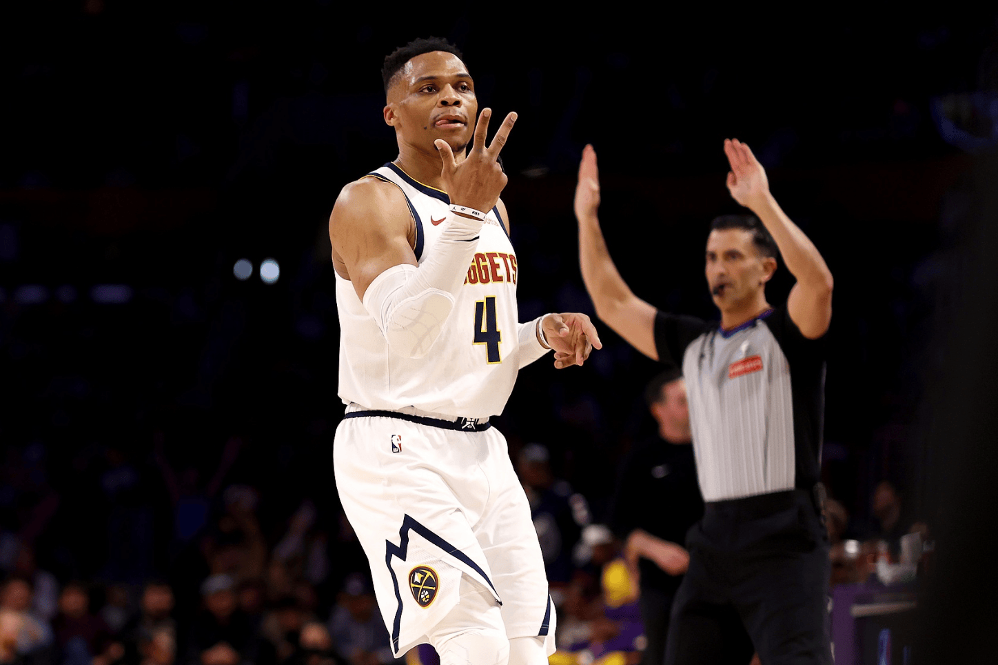 能拉扯小蜜 能拉扯小蜜